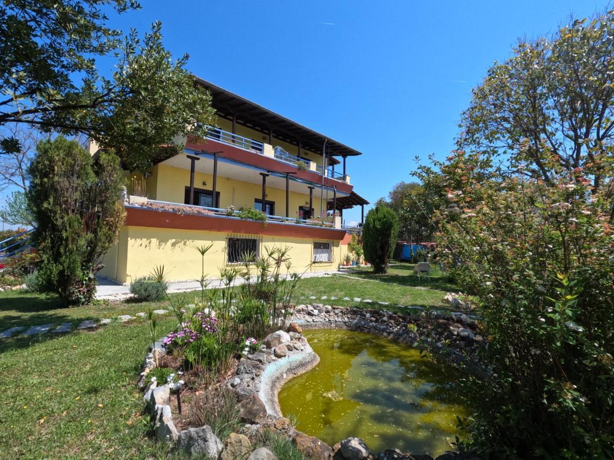 Pond And Pines, By Nice House By The Sea! Epanomi Exterior photo
